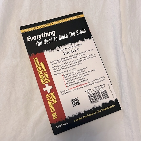 Hamlet Paperback Book - Picture 2 of 4